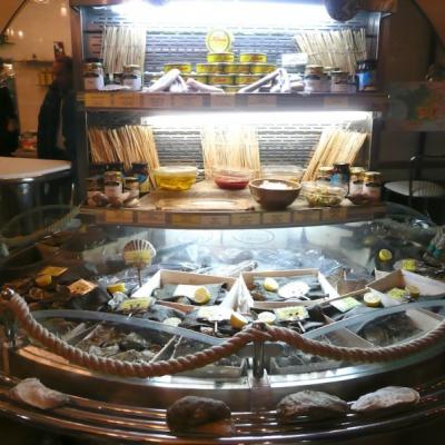 Deluxe 180� Fish Display - Acuarios y Viveros de marisco Tecnomar?>