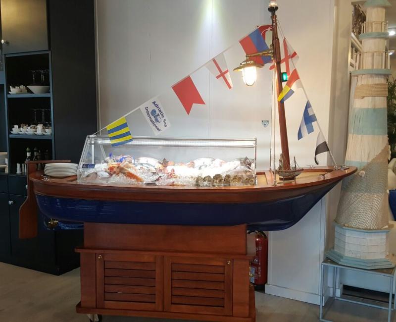 Expositor_pescado_Gozzo_1 - Acuarios y Viveros de marisco Tecnomar